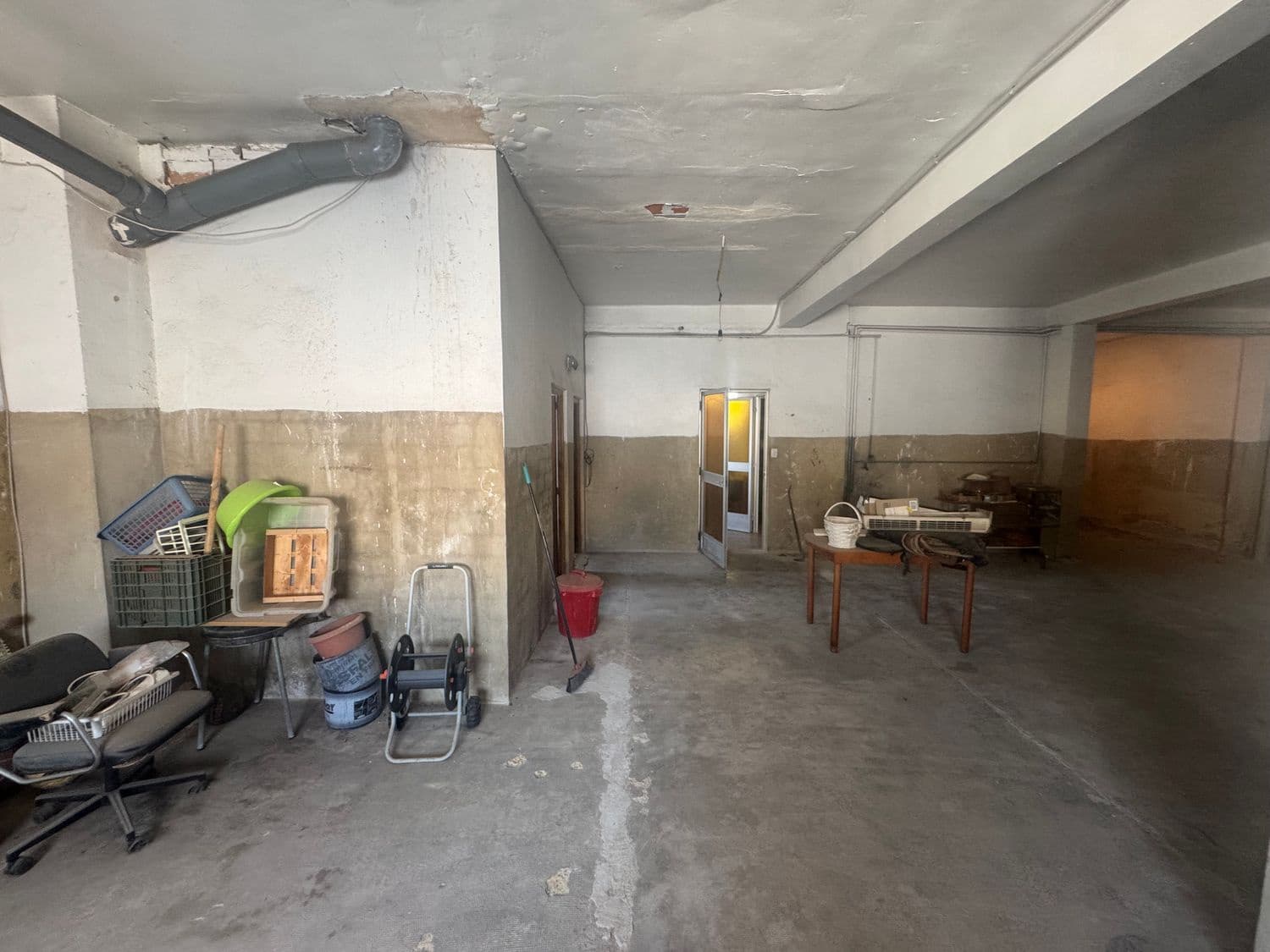 Commercial for sale in Manises - € 155,000 (Ref: 9741639)