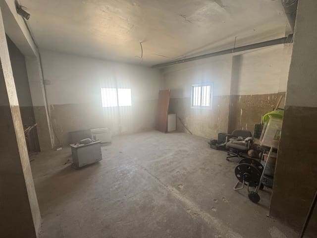 Commercial for sale in Manises - € 155,000 (Ref: 9741639)