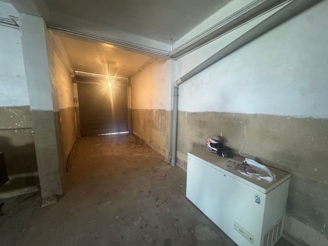 Commercial for sale in Manises - € 155,000 (Ref: 9741639)