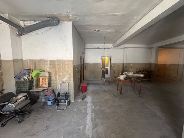 Commercial for sale in Manises - € 155,000 (Ref: 9741639)