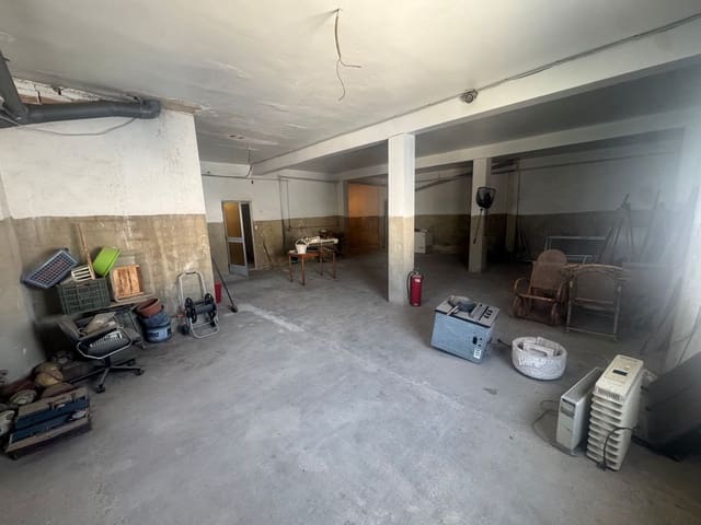 Commercial for sale in Manises - € 155,000 (Ref: 9741639)