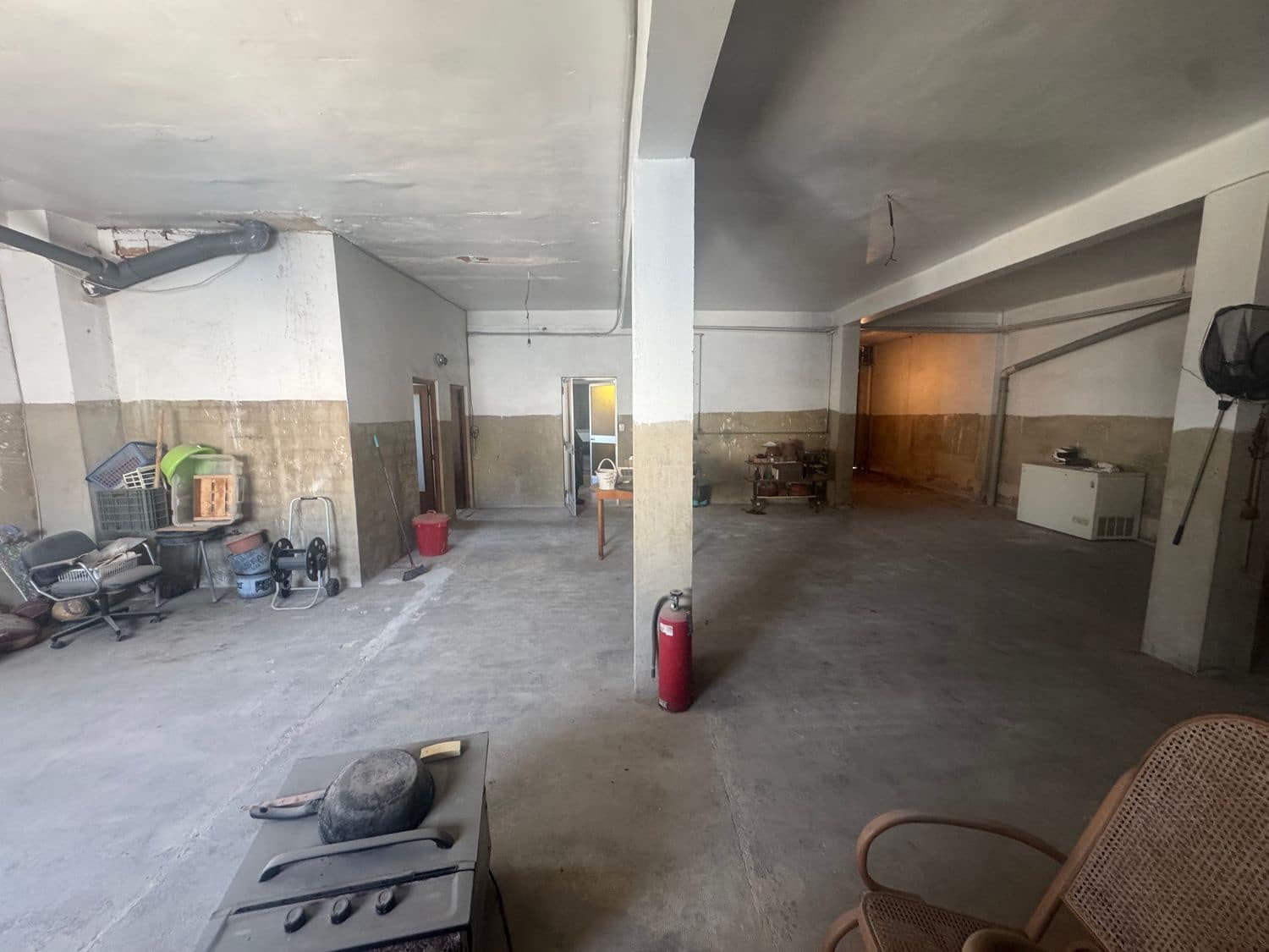 Comercial para venda em Manises - 155 000 € (Ref: 9741639)