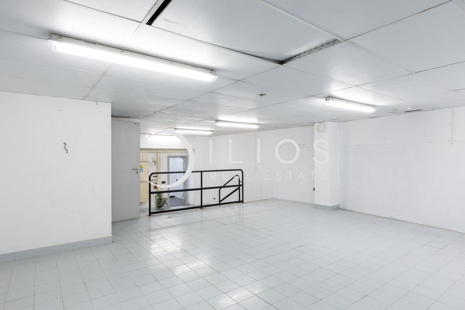 Local Commercial à louer à Valence ville - 2 500 € (Ref: 9741640)