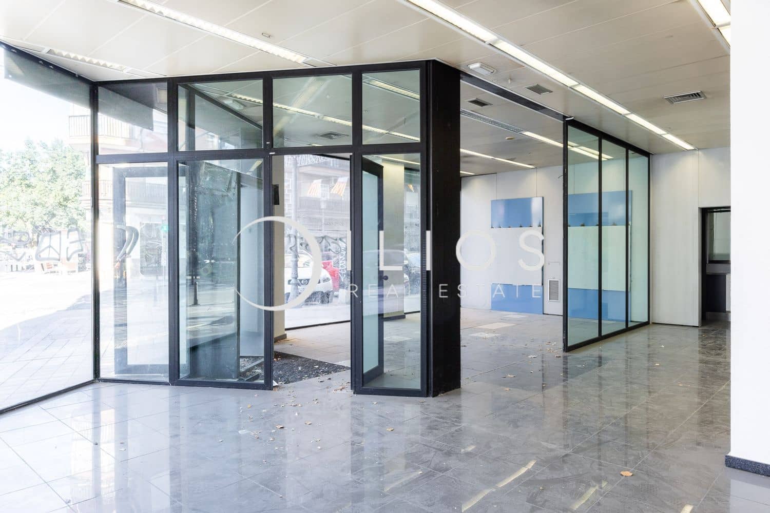 Local Commercial à louer à Valence ville - 2 500 € (Ref: 9741640)