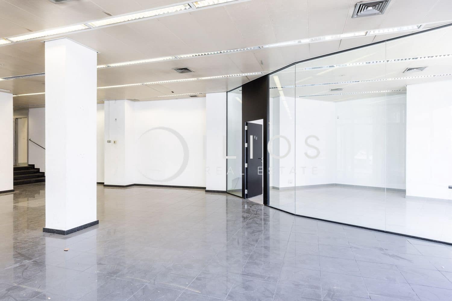 Local Commercial à louer à Valence ville - 2 500 € (Ref: 9741640)