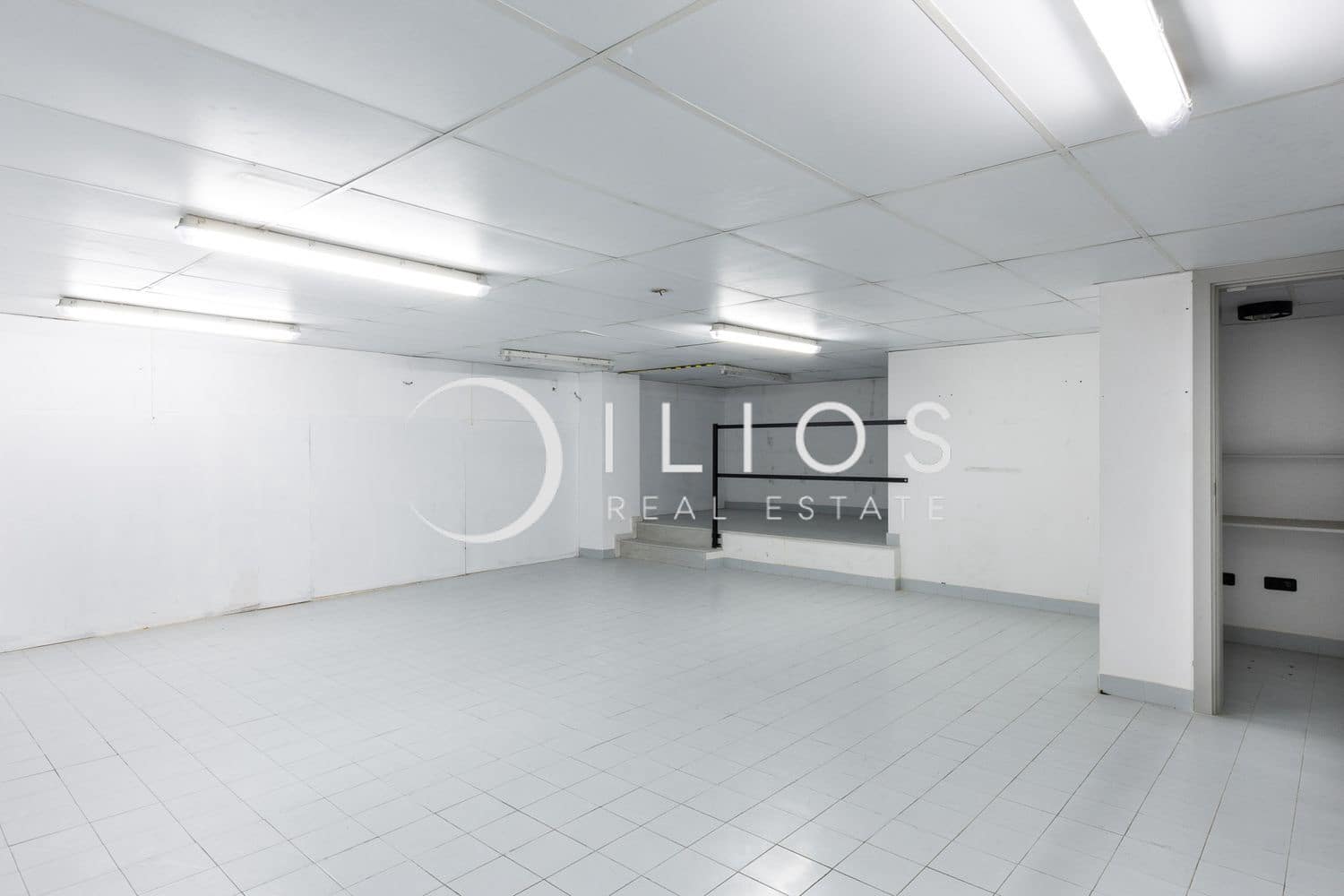 Local Commercial à louer à Valence ville - 2 500 € (Ref: 9741640)