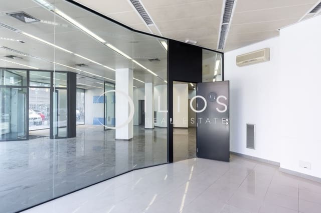 Local Commercial à louer à En Corts, Valence ville - 2 500 € (Ref: 9741640)