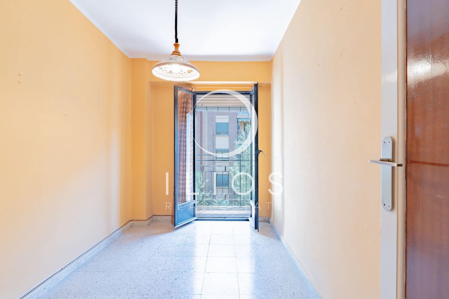 4 sovrum Lägenhet till salu i Valencia stad - 320 000 € (Ref: 9799064)