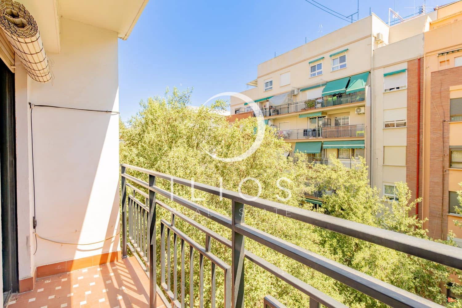 4 sovrum Lägenhet till salu i Valencia stad - 320 000 € (Ref: 9799064)