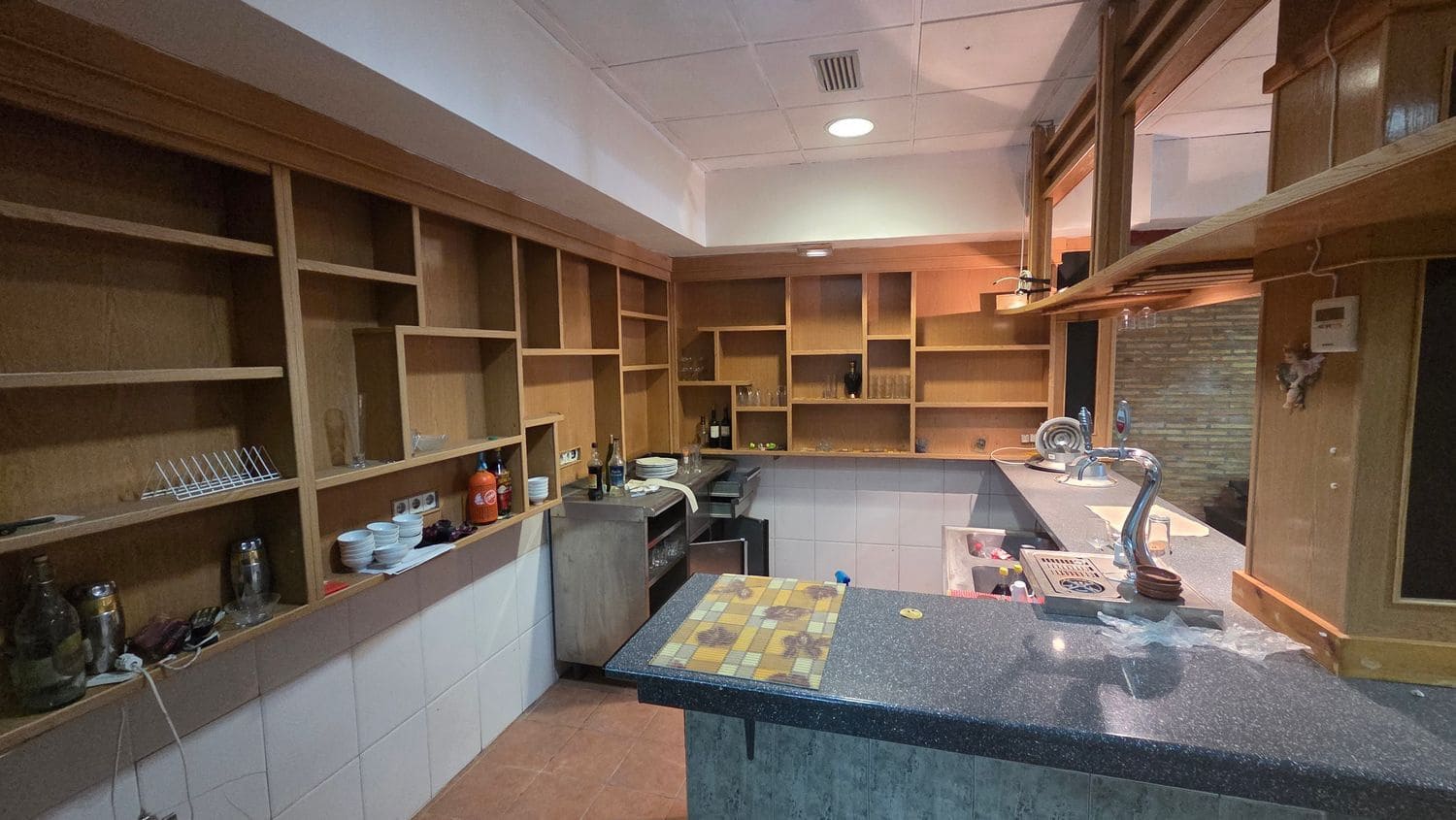 Commercial for sale in Valencia city - € 385,000 (Ref: 9801285)