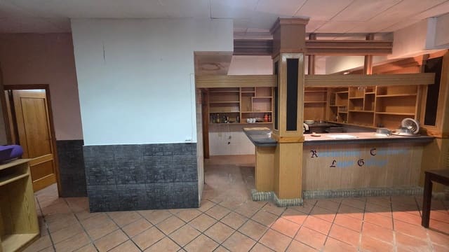 Commercial for sale in La Carrasca, Valencia city - € 385,000 (Ref: 9801285)