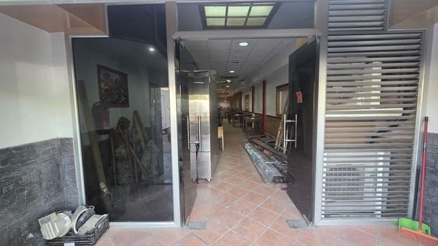 Commercial for sale in La Carrasca, Valencia city - € 385,000 (Ref: 9801285)