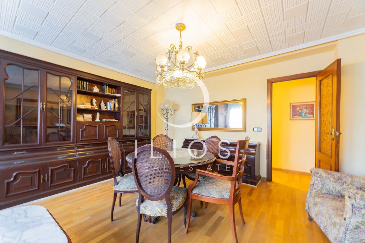 3 bedroom Apartment for sale in Valencia city - € 410,000 (Ref: 9807882)
