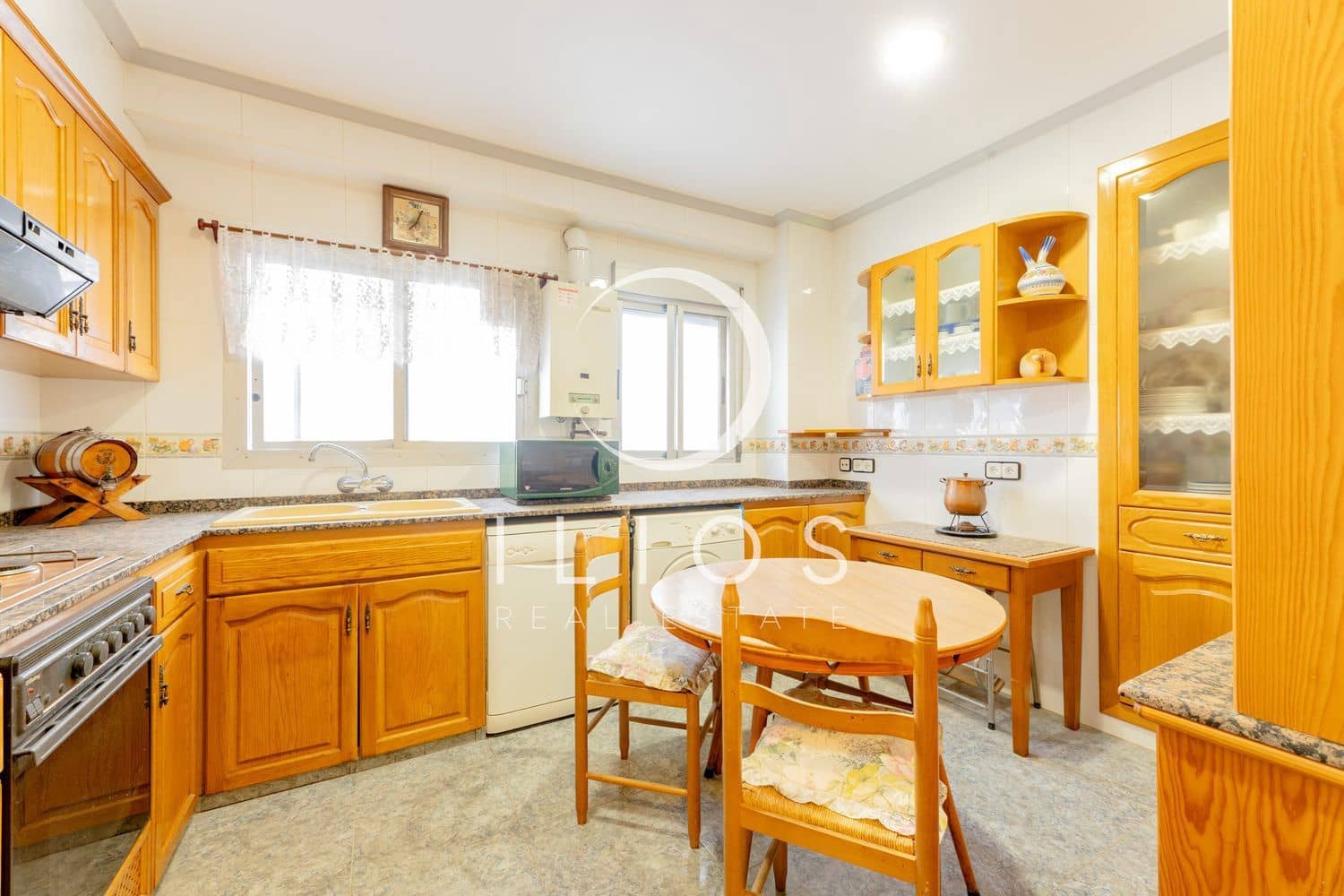 3 bedroom Apartment for sale in Valencia city - € 410,000 (Ref: 9807882)