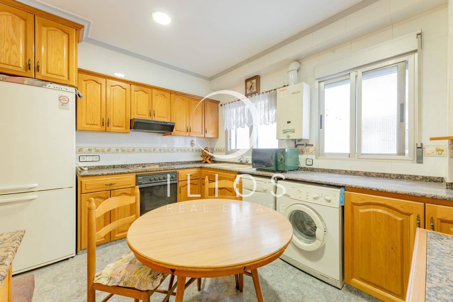 3 bedroom Apartment for sale in Valencia city - € 410,000 (Ref: 9807882)