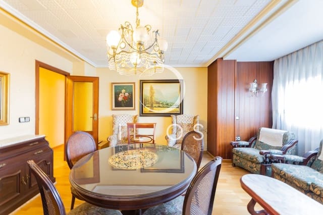 3 bedroom Apartment for sale in Mestalla, Valencia city - € 410,000 (Ref: 9807882)