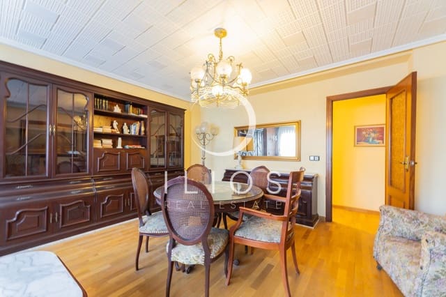 3 bedroom Apartment for sale in Mestalla, Valencia city - € 410,000 (Ref: 9807882)