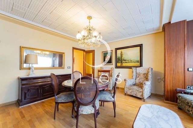 3 bedroom Apartment for sale in Mestalla, Valencia city - € 410,000 (Ref: 9807882)