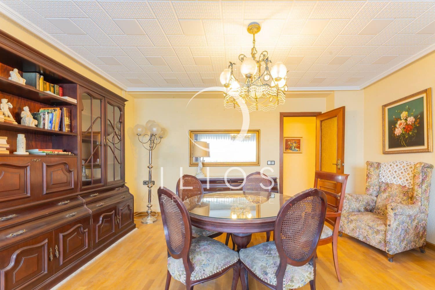 3 bedroom Apartment for sale in Valencia city - € 410,000 (Ref: 9807882)