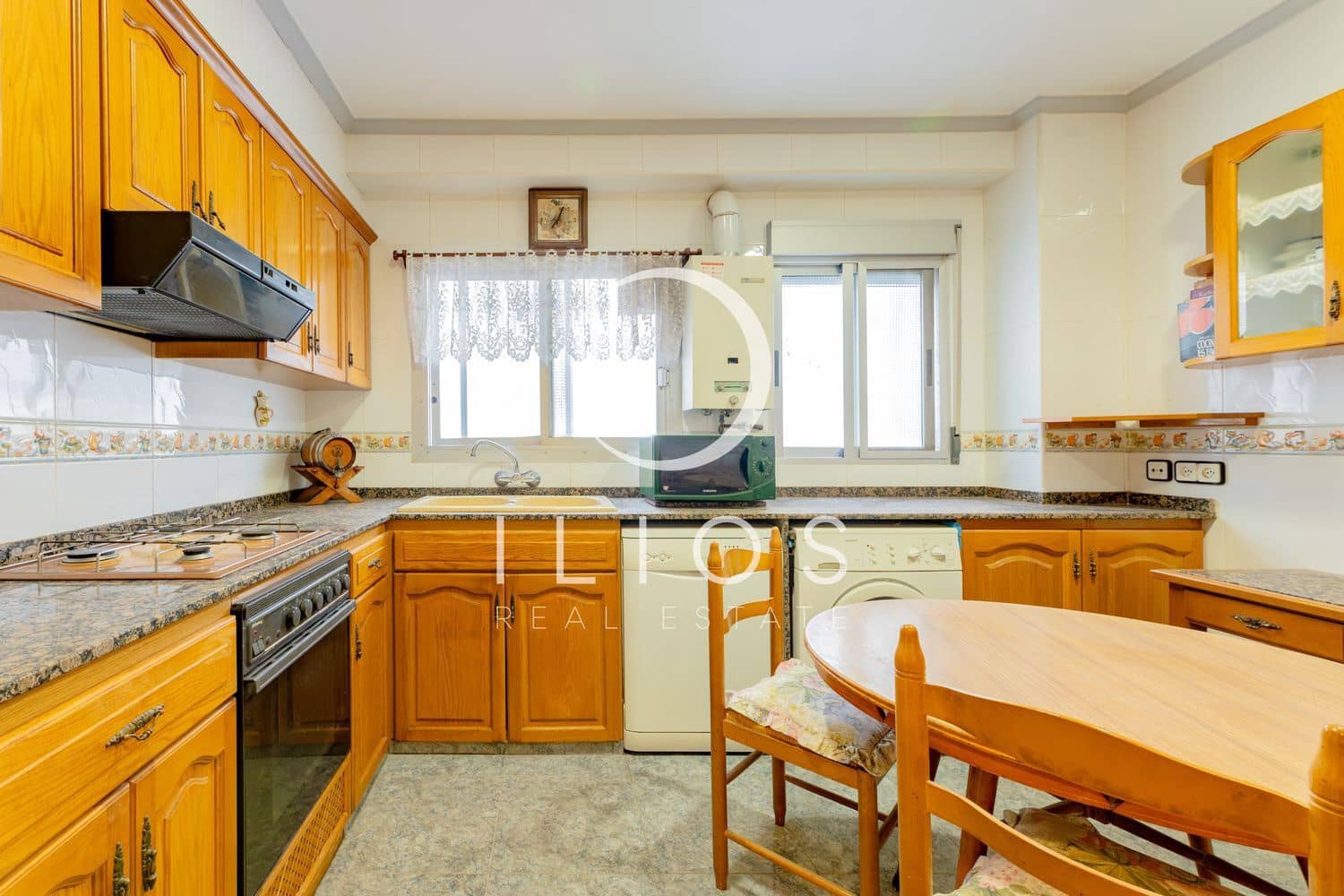 3 bedroom Apartment for sale in Valencia city - € 410,000 (Ref: 9807882)