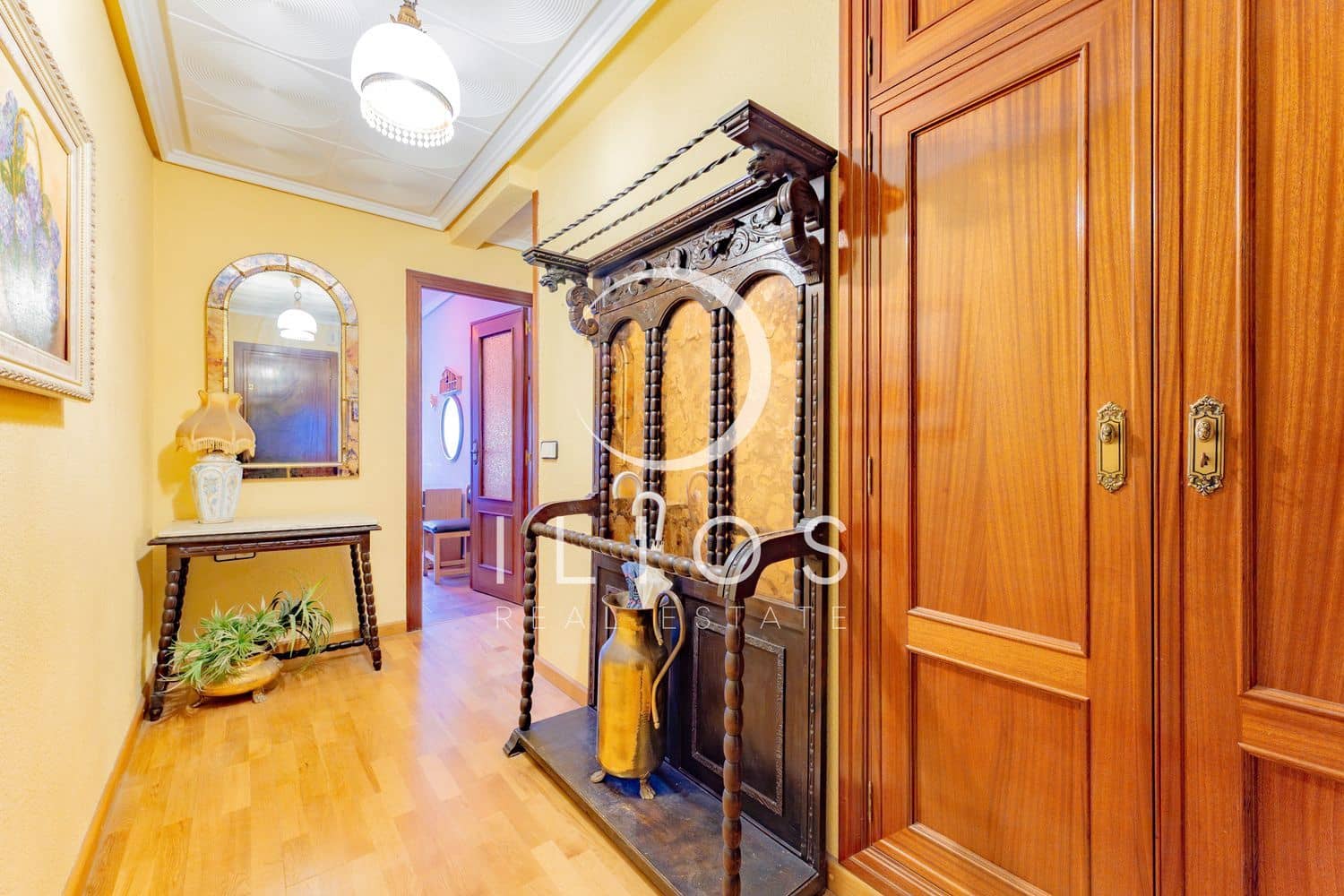 3 bedroom Apartment for sale in Valencia city - € 410,000 (Ref: 9807882)