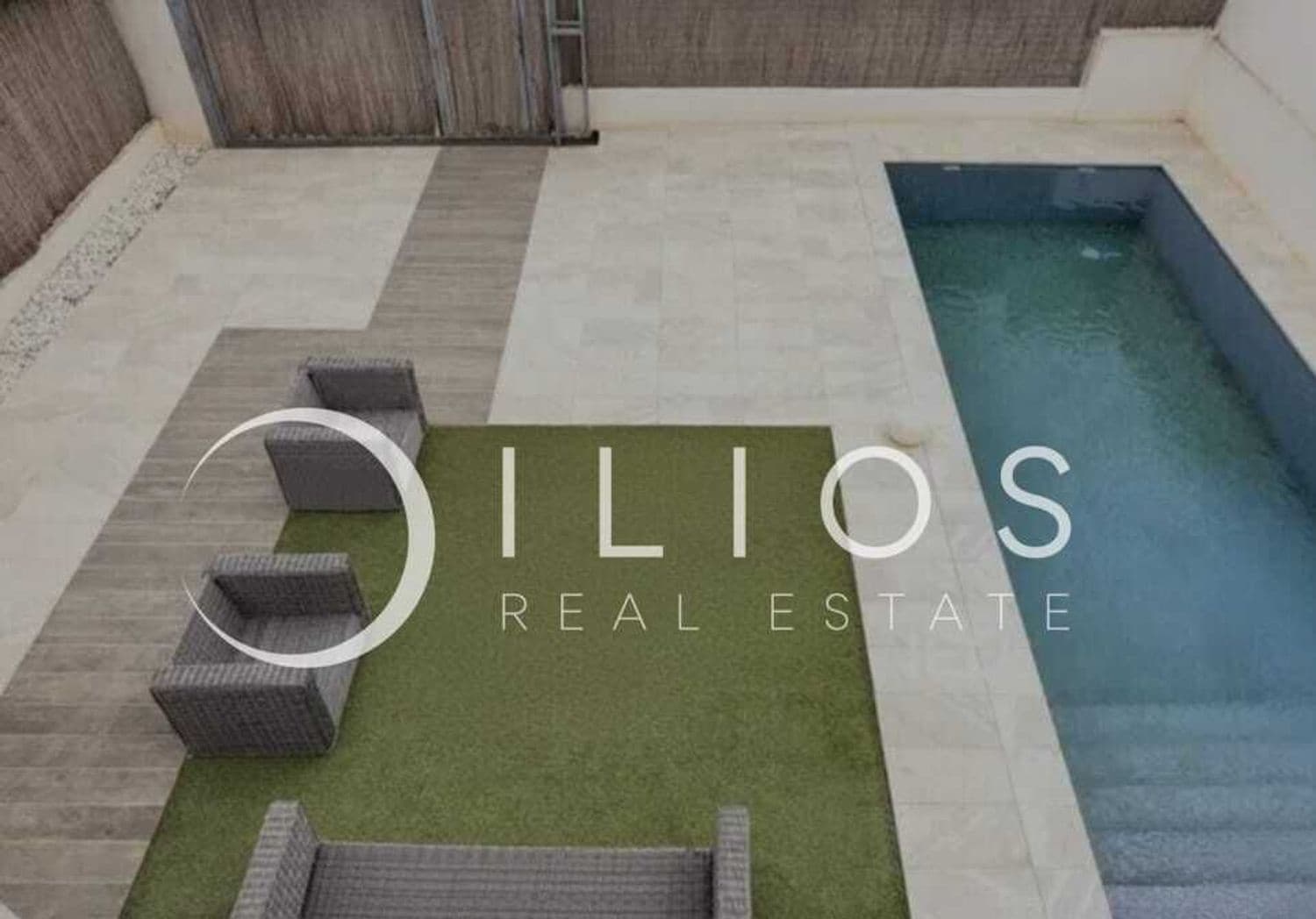 5 bedroom Townhouse for sale in San Antonio de Benageber with pool garage - € 530,000 (Ref: 9824865)