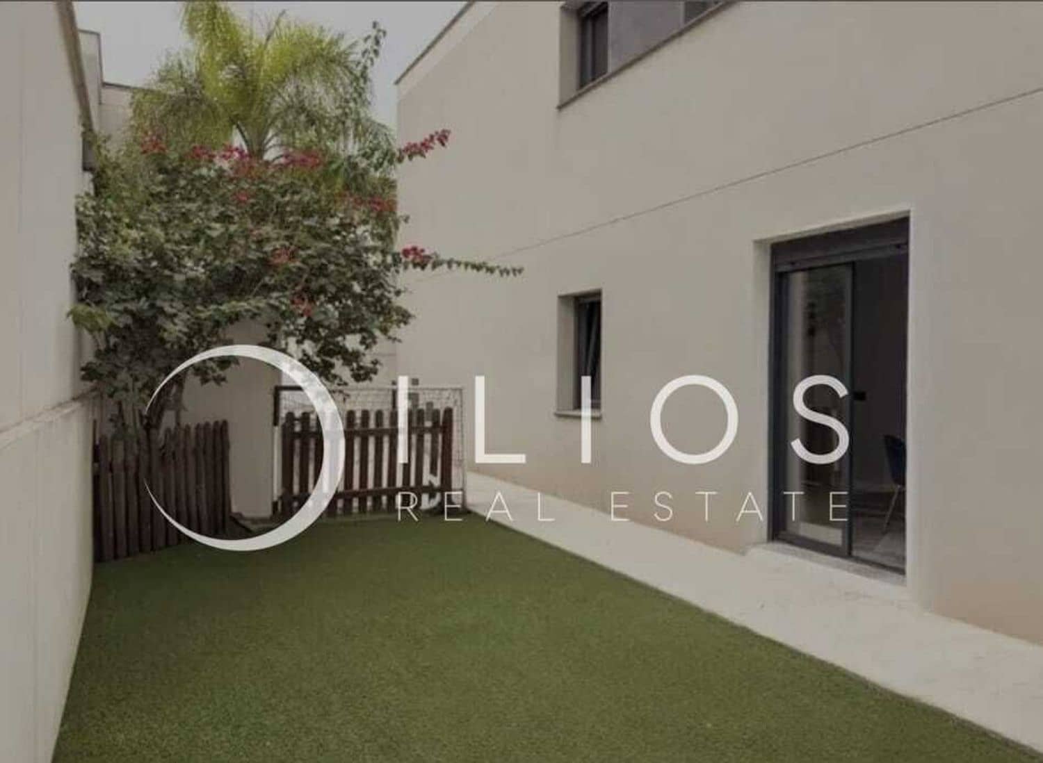 5 bedroom Townhouse for sale in San Antonio de Benageber with pool garage - € 530,000 (Ref: 9824865)