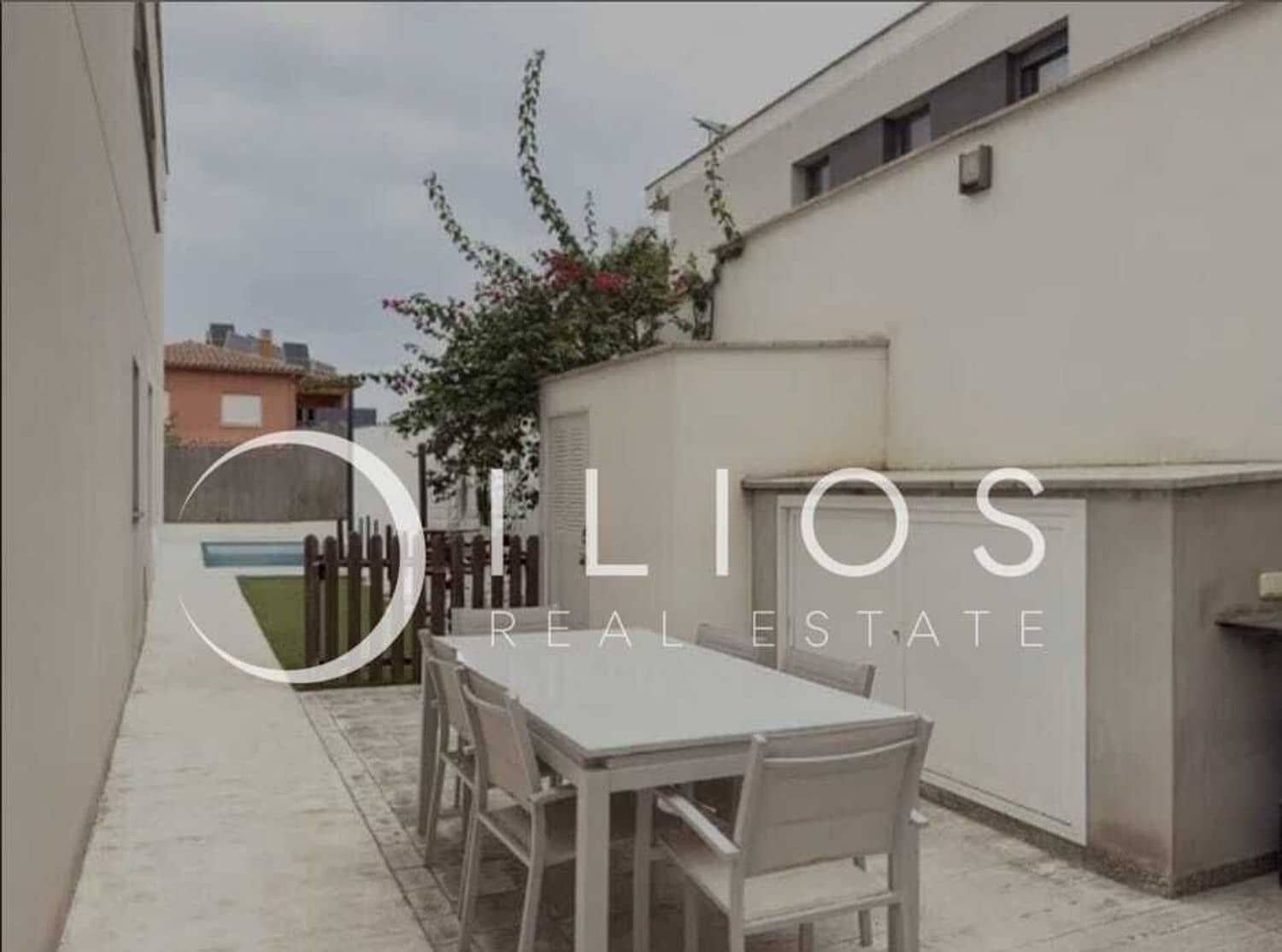 5 bedroom Townhouse for sale in San Antonio de Benageber with pool garage - € 530,000 (Ref: 9824865)