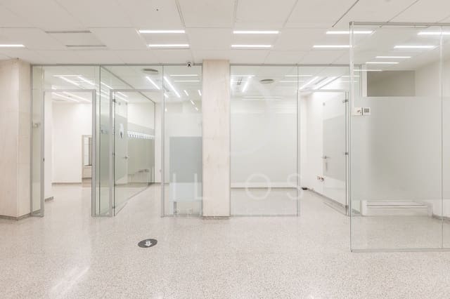 Local Commercial à vendre à Sant Francesc, Valence ville - 600 000 € (Ref: 9826588)
