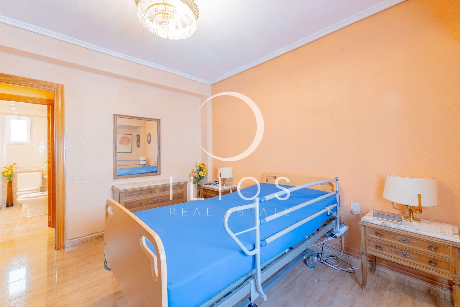 5 bedroom Apartment for sale in Valencia city - € 359,000 (Ref: 9839077)