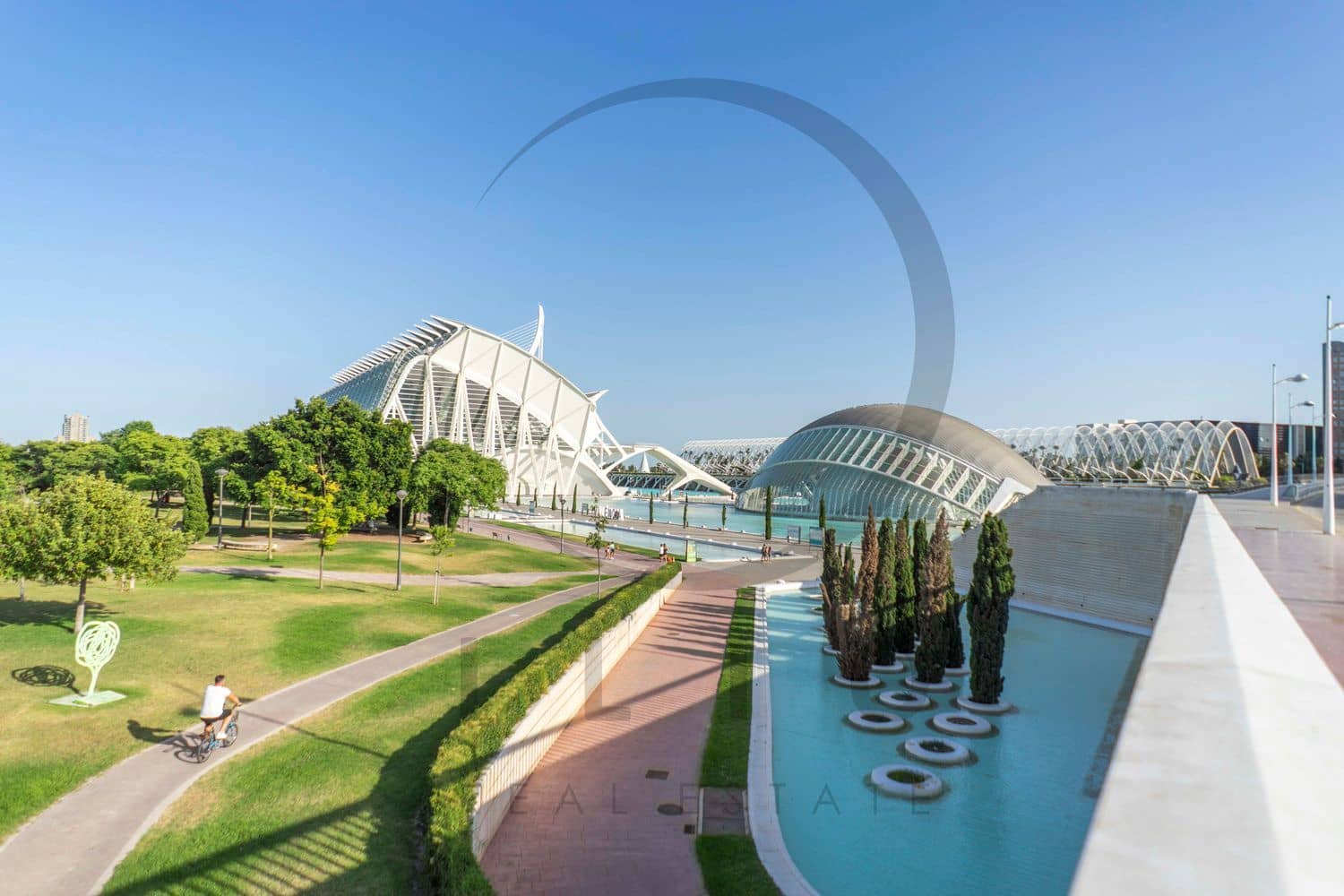 5 bedroom Apartment for sale in Valencia city - € 359,000 (Ref: 9839077)