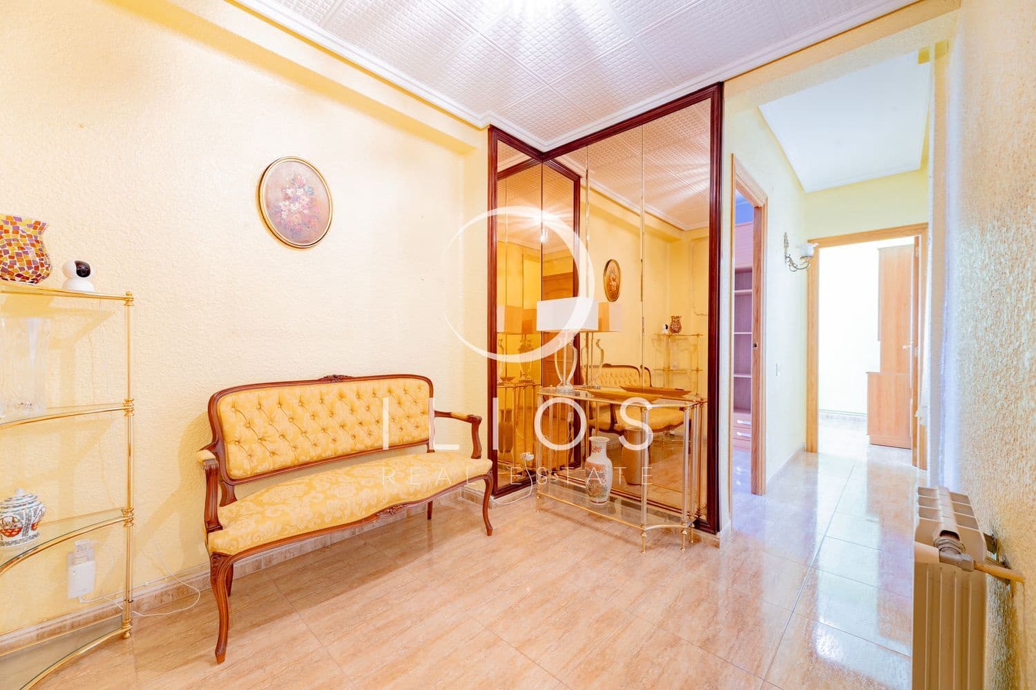 5 bedroom Apartment for sale in Valencia city - € 359,000 (Ref: 9839077)