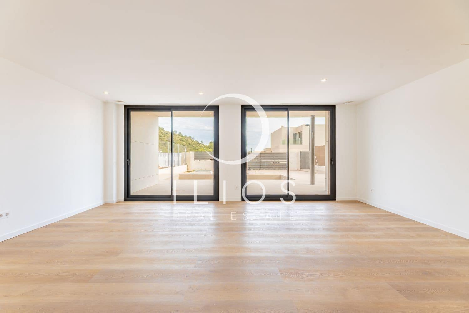 4 bedroom Villa for sale in Pucol with pool - € 900,000 (Ref: 9855213)