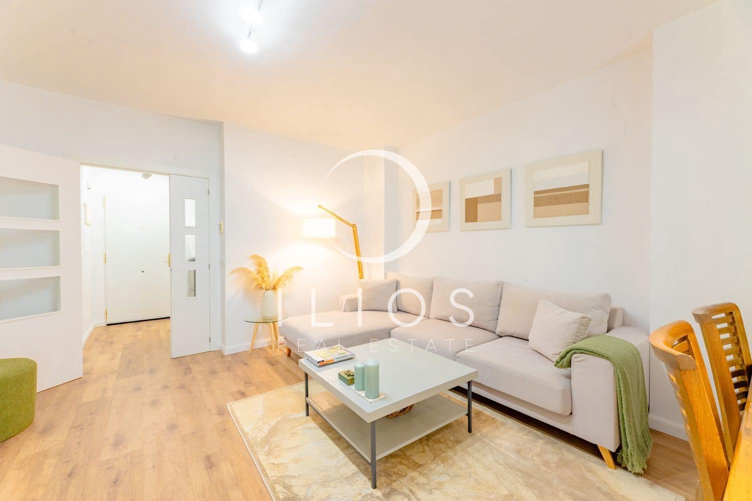 Apartamento de 3 habitaciones en Chiva en venta con piscina - 285.000 € (Ref: 9858064)