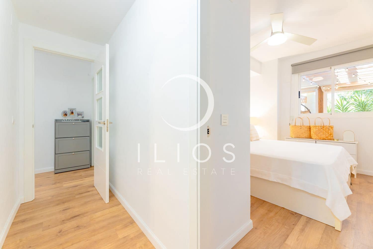 Apartamento de 3 habitaciones en Chiva en venta con piscina - 285.000 € (Ref: 9858064)