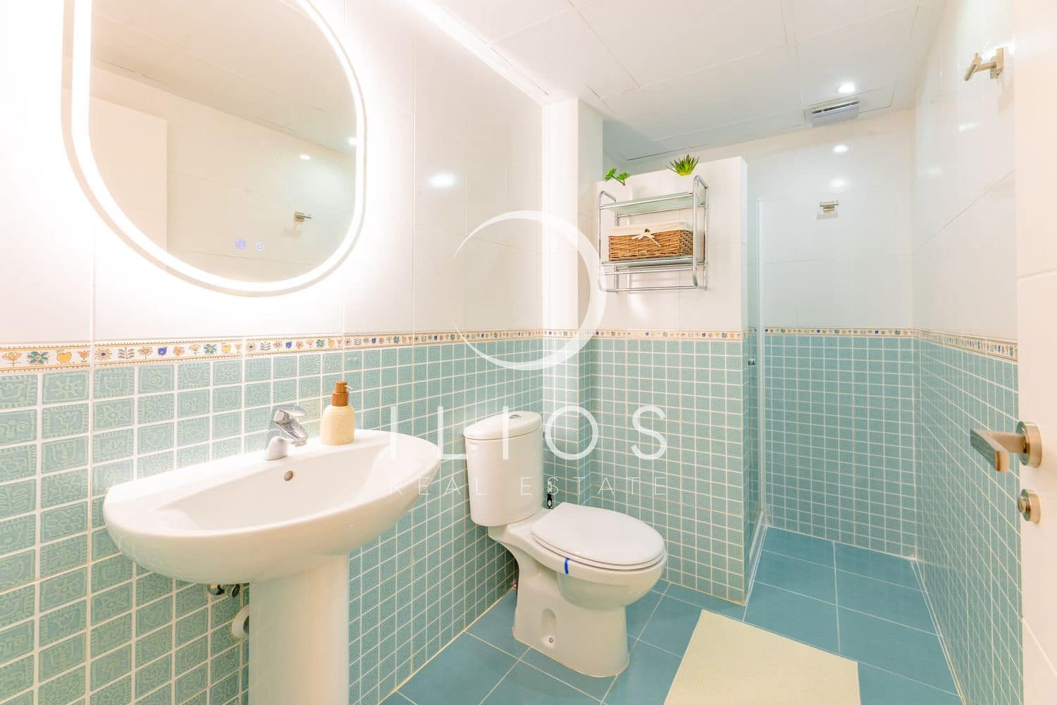 Apartamento de 3 habitaciones en Chiva en venta con piscina - 285.000 € (Ref: 9858064)