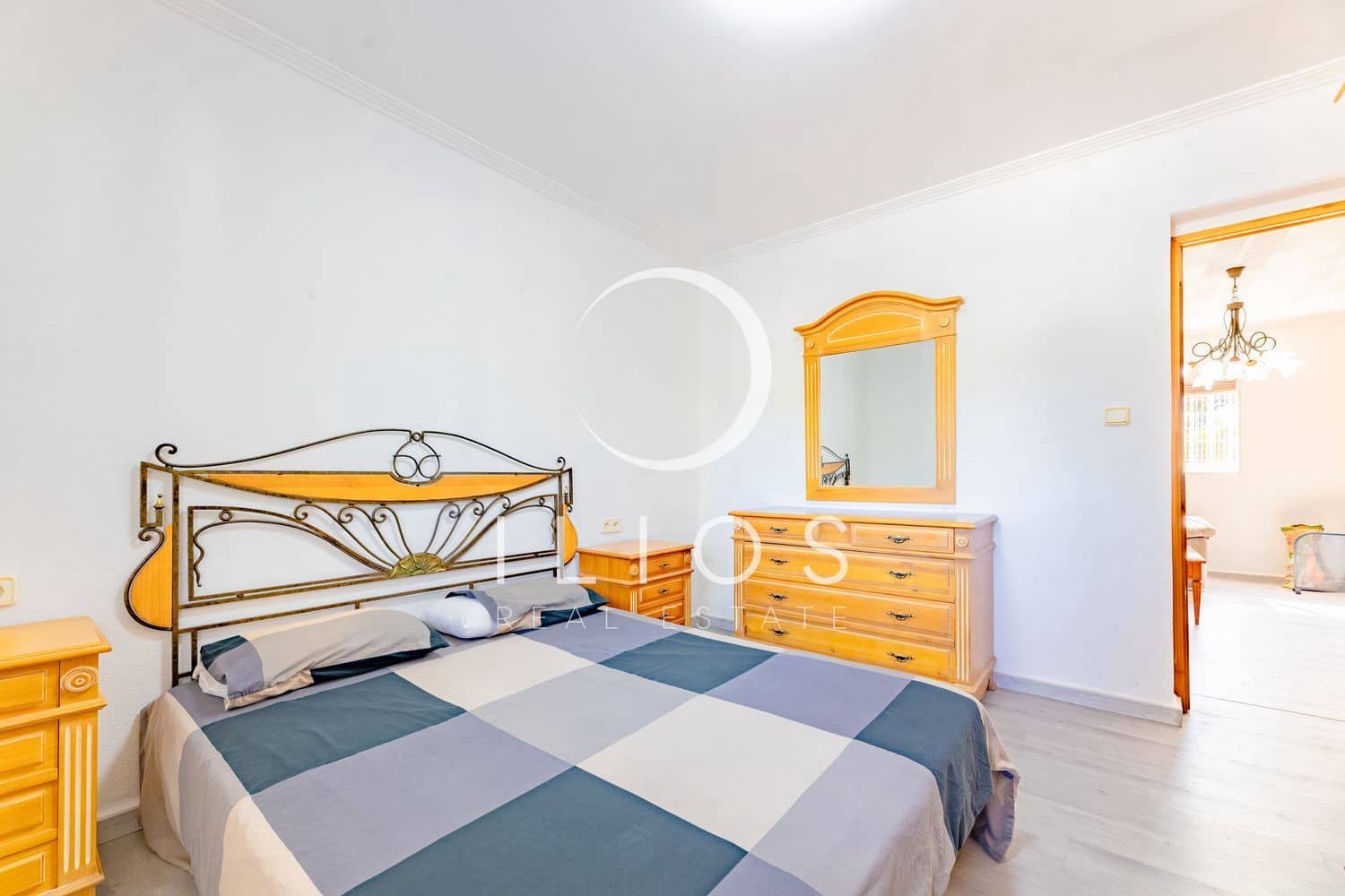 4 bedroom Villa for sale in Vilamarxant / Villamarchante with pool - € 269,000 (Ref: 9869949)