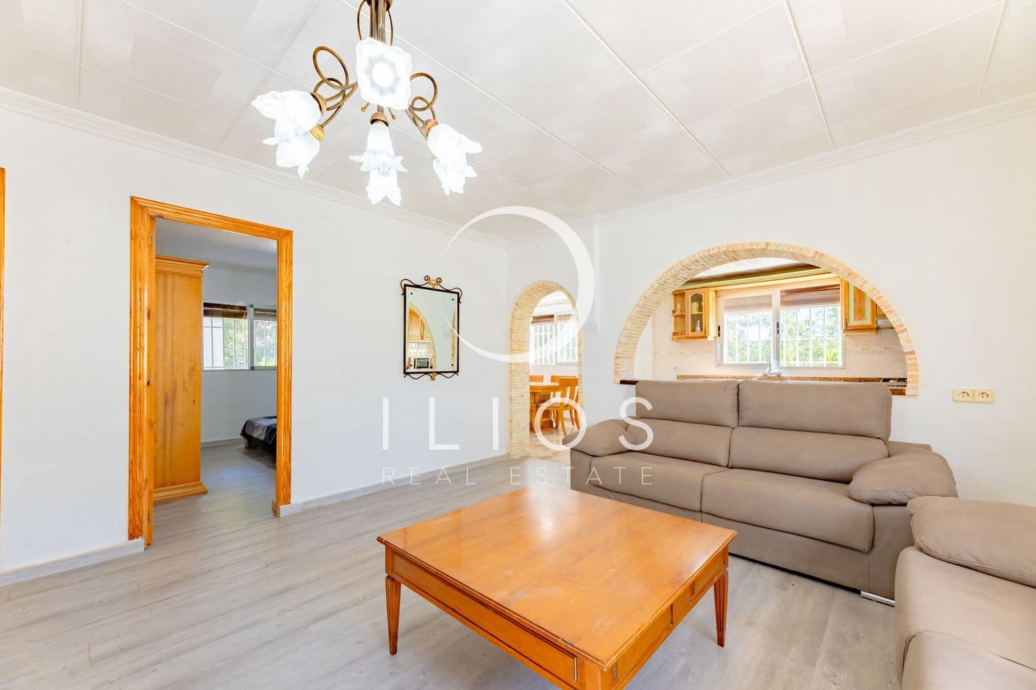 4 bedroom Villa for sale in Vilamarxant / Villamarchante with pool - € 269,000 (Ref: 9869949)