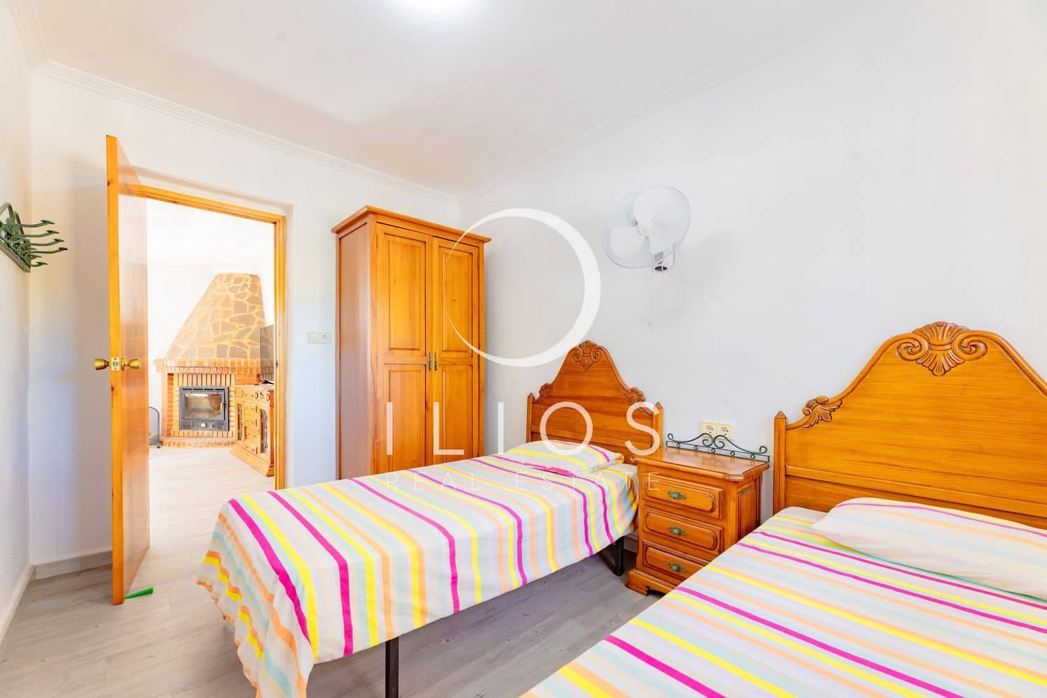 4 bedroom Villa for sale in Vilamarxant / Villamarchante with pool - € 269,000 (Ref: 9869949)