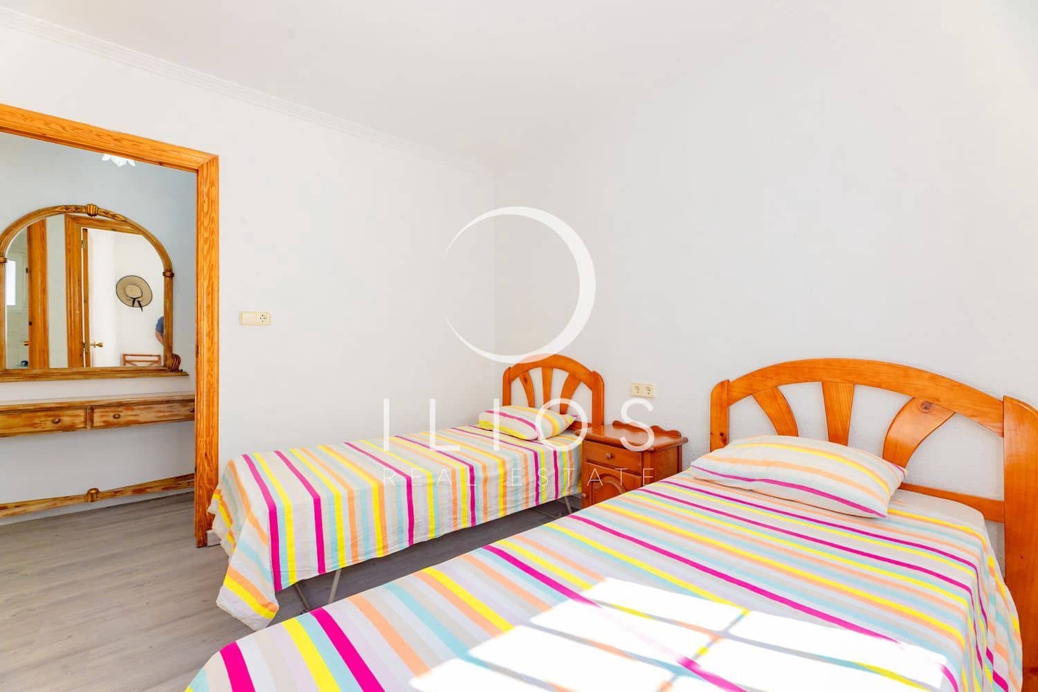 4 bedroom Villa for sale in Vilamarxant / Villamarchante with pool - € 269,000 (Ref: 9869949)