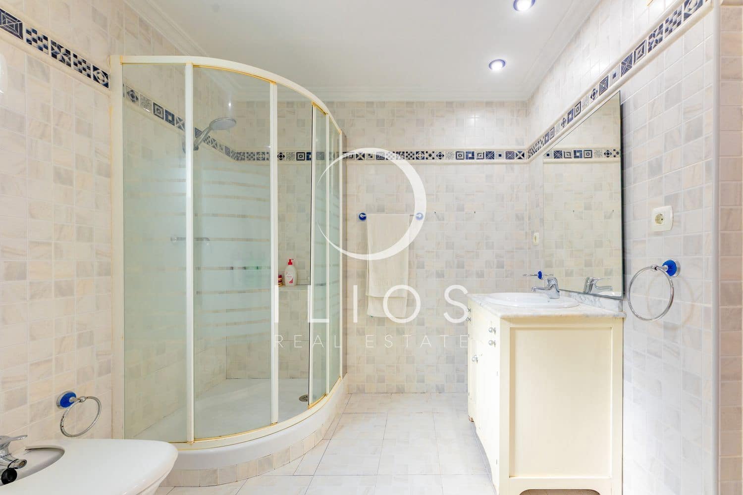 4 bedroom Villa for sale in Vilamarxant / Villamarchante with pool - € 269,000 (Ref: 9869949)