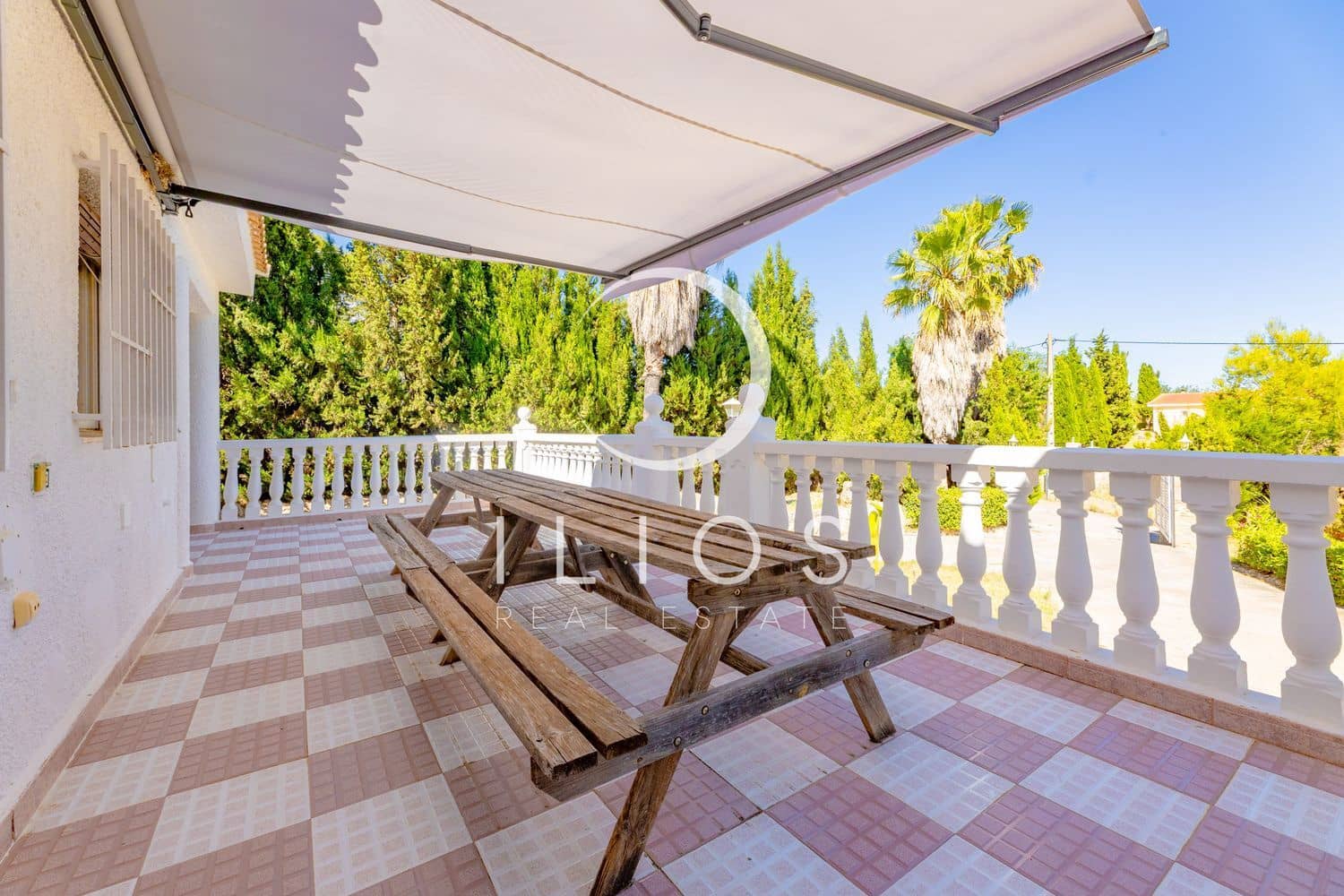4 bedroom Villa for sale in Vilamarxant / Villamarchante with pool - € 269,000 (Ref: 9869949)