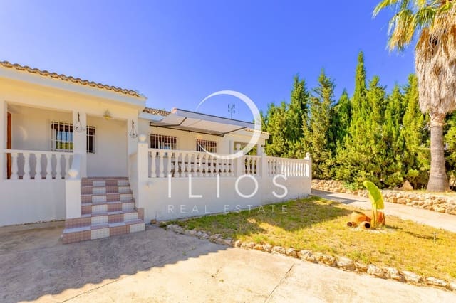 4 soveværelse Villa til salg i Vilamarxant / Villamarchante med swimmingpool garage - € 269.000 (Ref: 9869949)