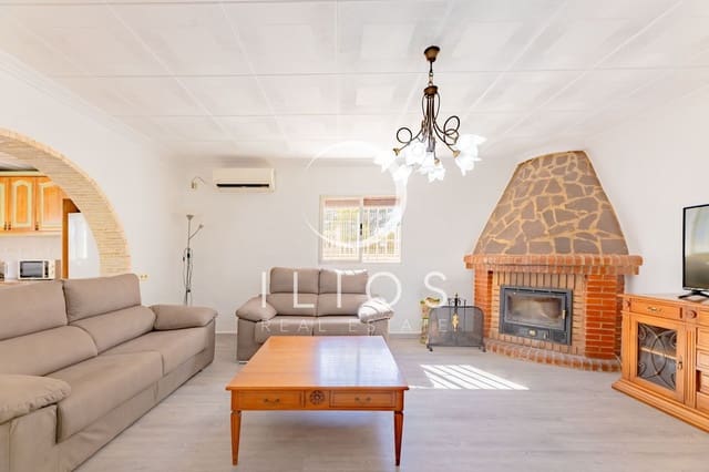 4 soveværelse Villa til salg i Vilamarxant / Villamarchante med swimmingpool garage - € 269.000 (Ref: 9869949)