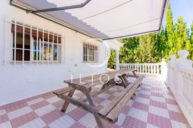 4 soveværelse Villa til salg i Vilamarxant / Villamarchante med swimmingpool garage - € 269.000 (Ref: 9869949)