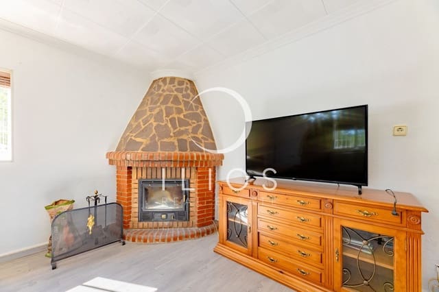 4 soveværelse Villa til salg i Vilamarxant / Villamarchante med swimmingpool garage - € 269.000 (Ref: 9869949)
