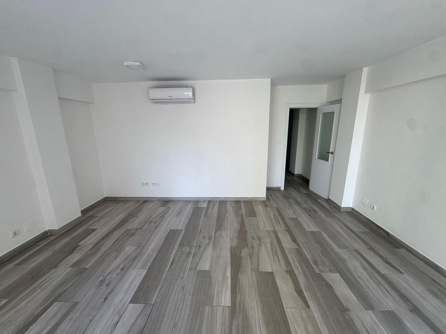 2 soverom Leilighet til leie i Valencia by - € 1 500 (Ref: 9869950)