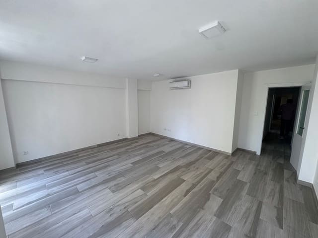2 bedroom Apartment for rent in Sant Francesc, Valencia city - € 1,500 (Ref: 9869950)