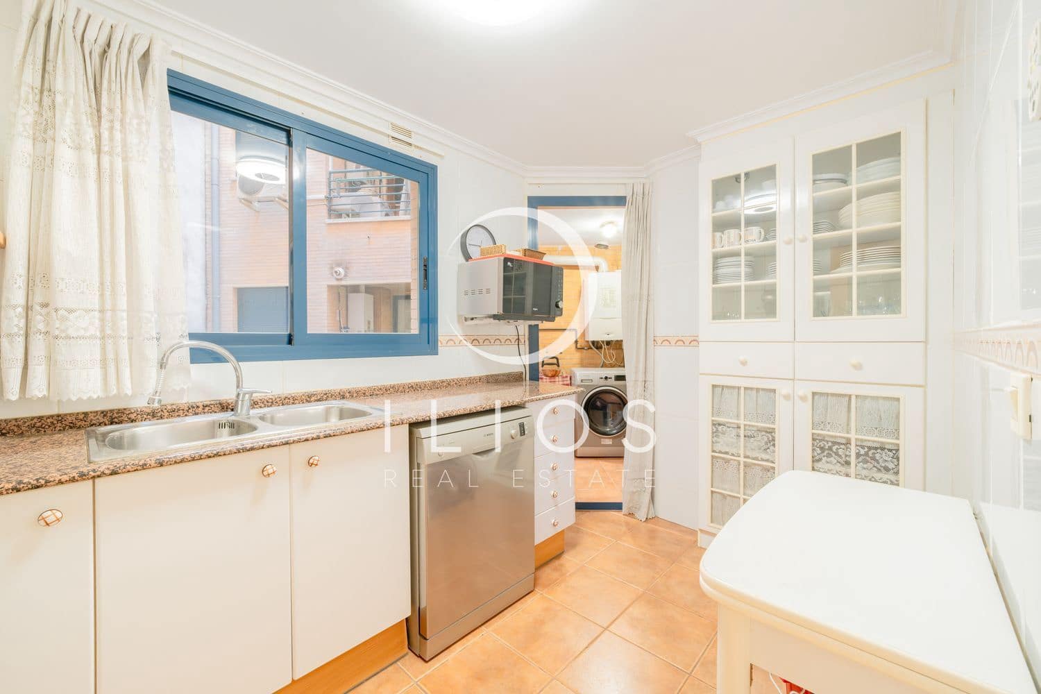 3 makuuhuone Huoneisto myytävänä paikassa Valencia kaupunki - 359 000 € (Ref: 9888740)