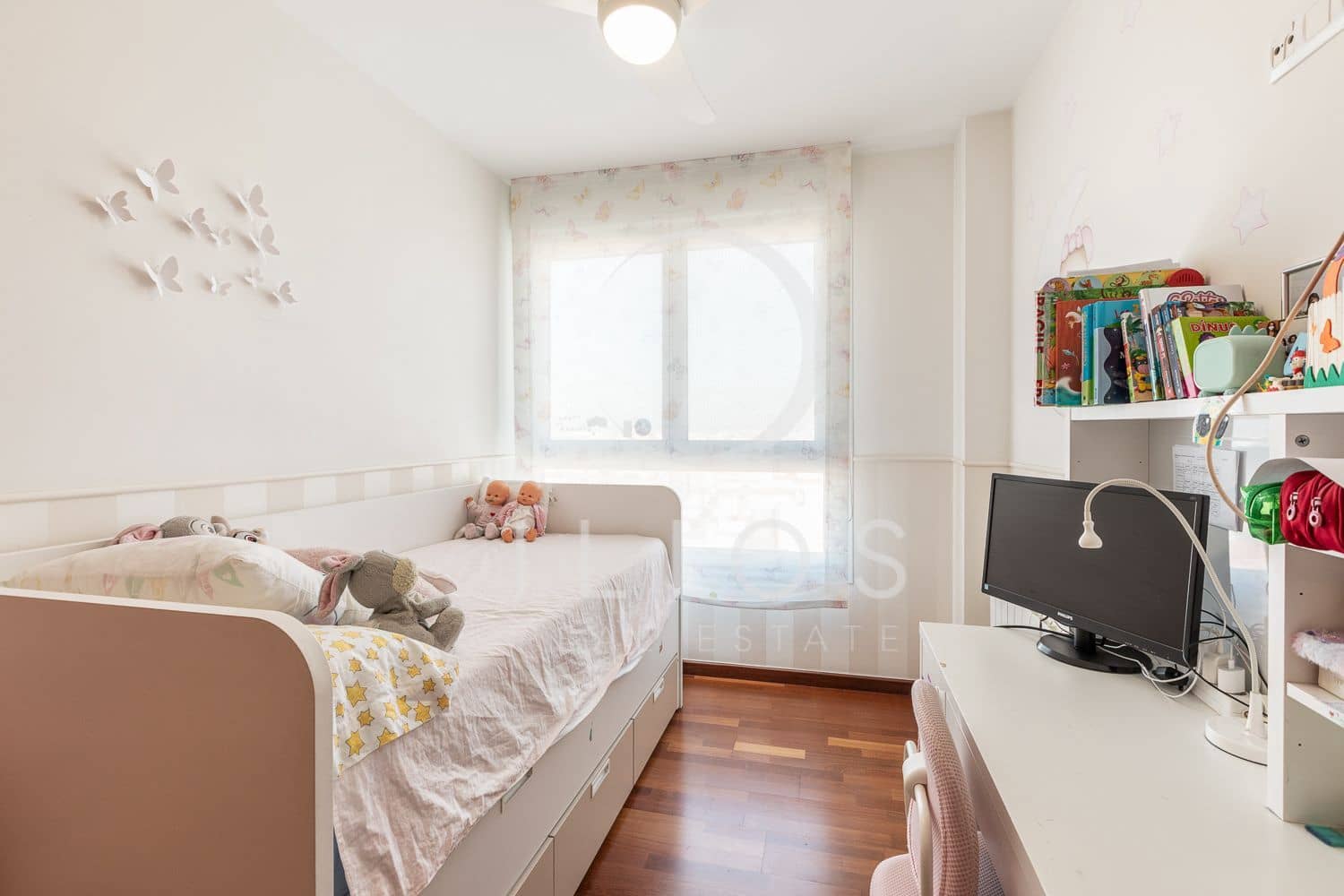 3 bedroom Apartment for rent in Mislata with garage - € 1,500 (Ref: 9901621)